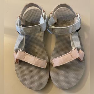 Women's Original Universal Teva Sandal - Shimmering Grey and Pink